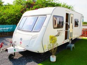 Swift Safari 550/4 2010 4 Berth Caravan (Fixed Bed)